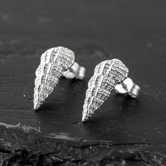 Thai conch studs