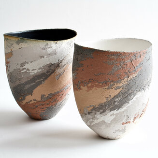 vessels with scooped rims