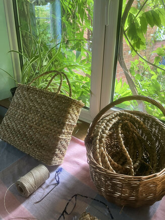 Rush basket and plait