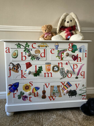 Children’s chest of drawers