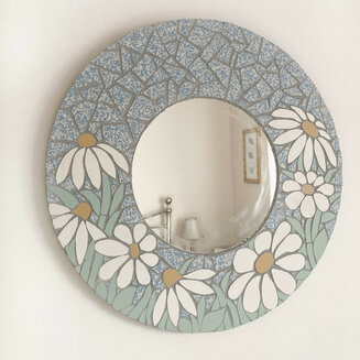 Daisy mirror